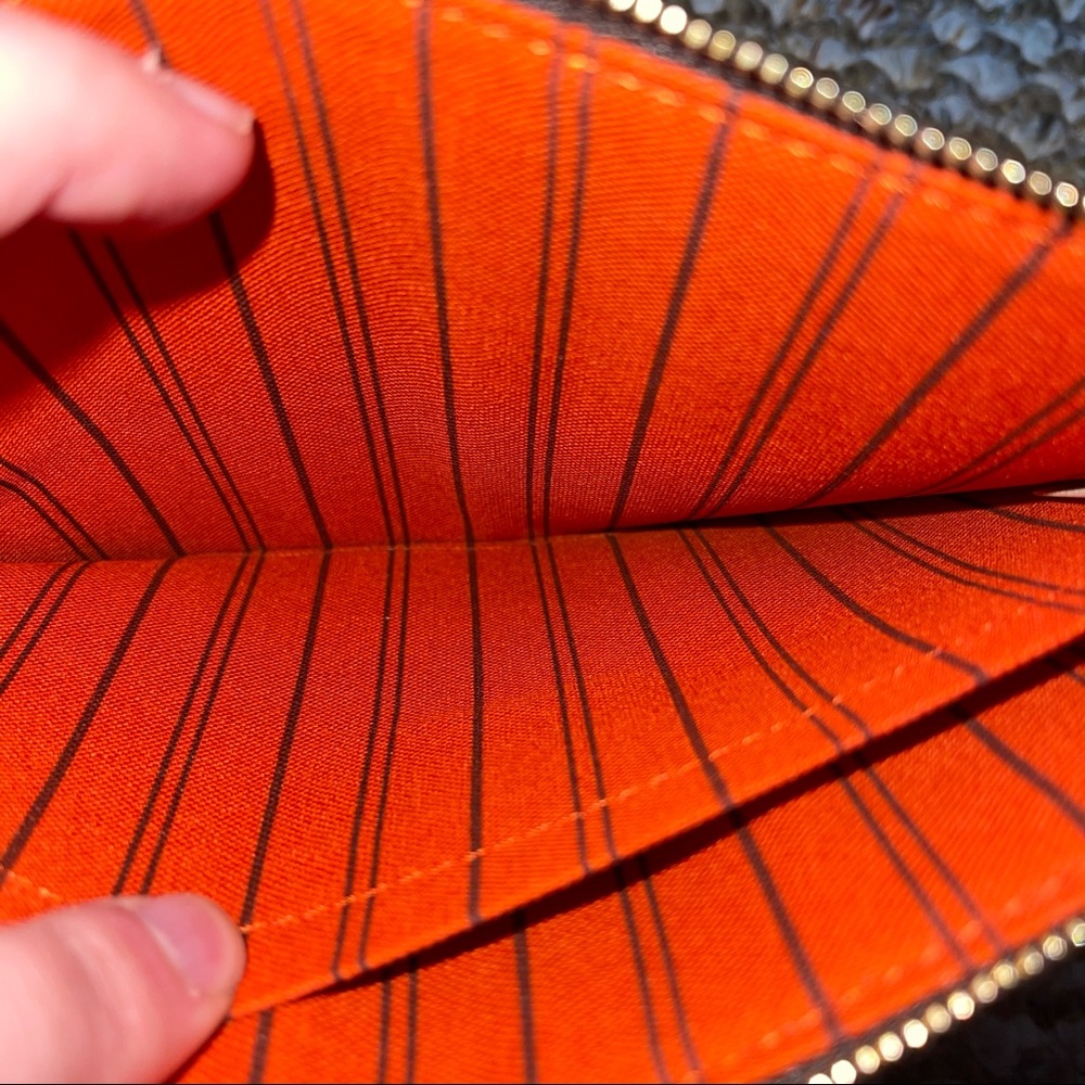 Louis Vuitton RARE Monogram Pouch Piment Interior - Picture 6 of 8